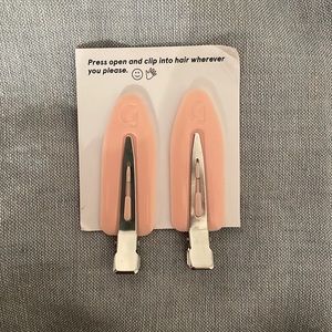 Glossier hair clips